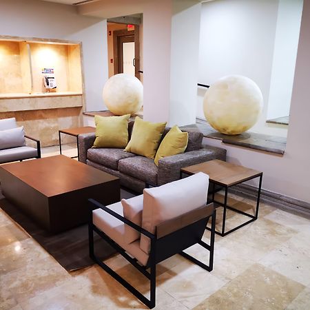 Holiday Inn Reynosa Zona Dorada Ngoại thất bức ảnh