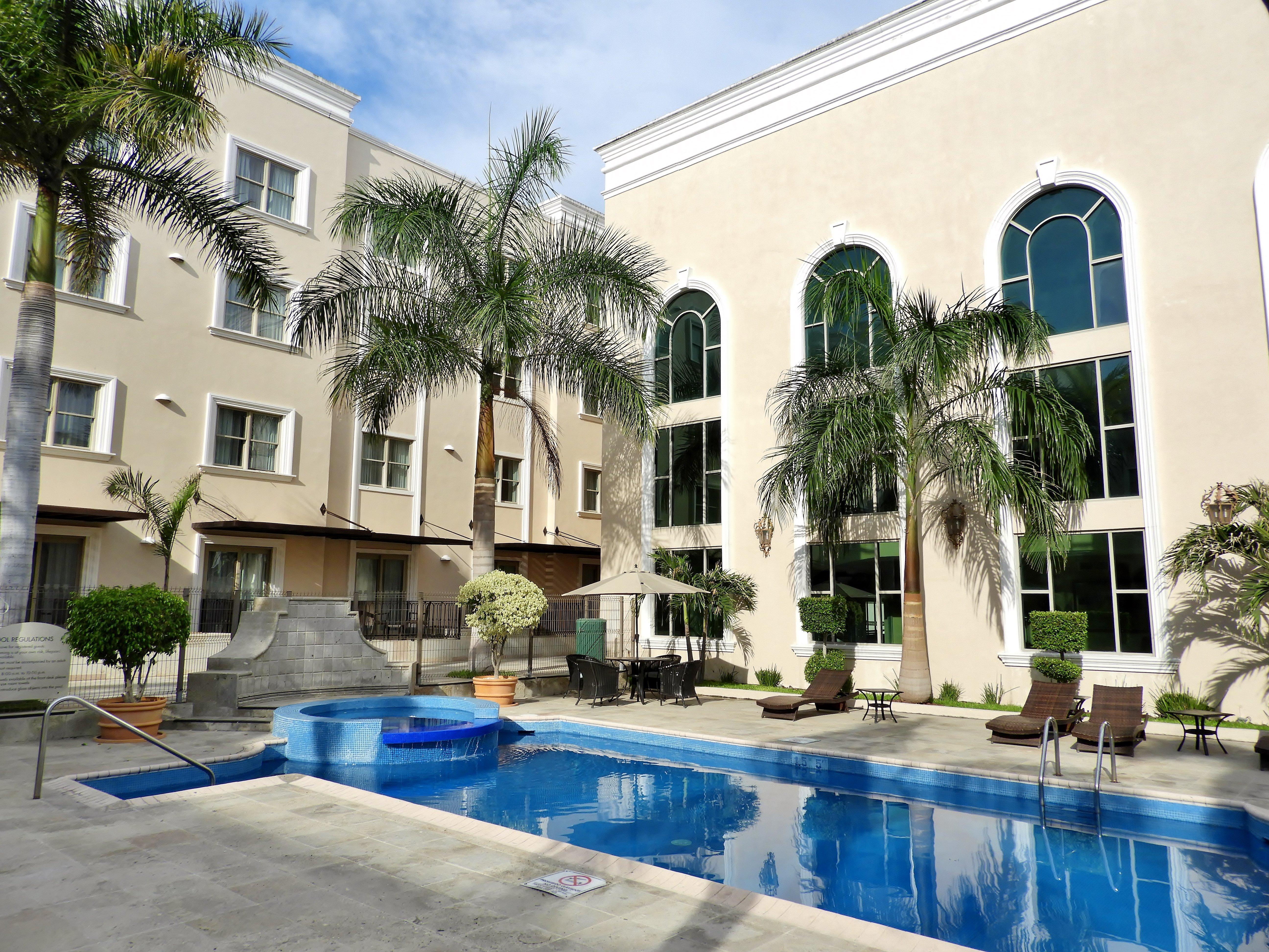 Holiday Inn Reynosa Zona Dorada Ngoại thất bức ảnh
