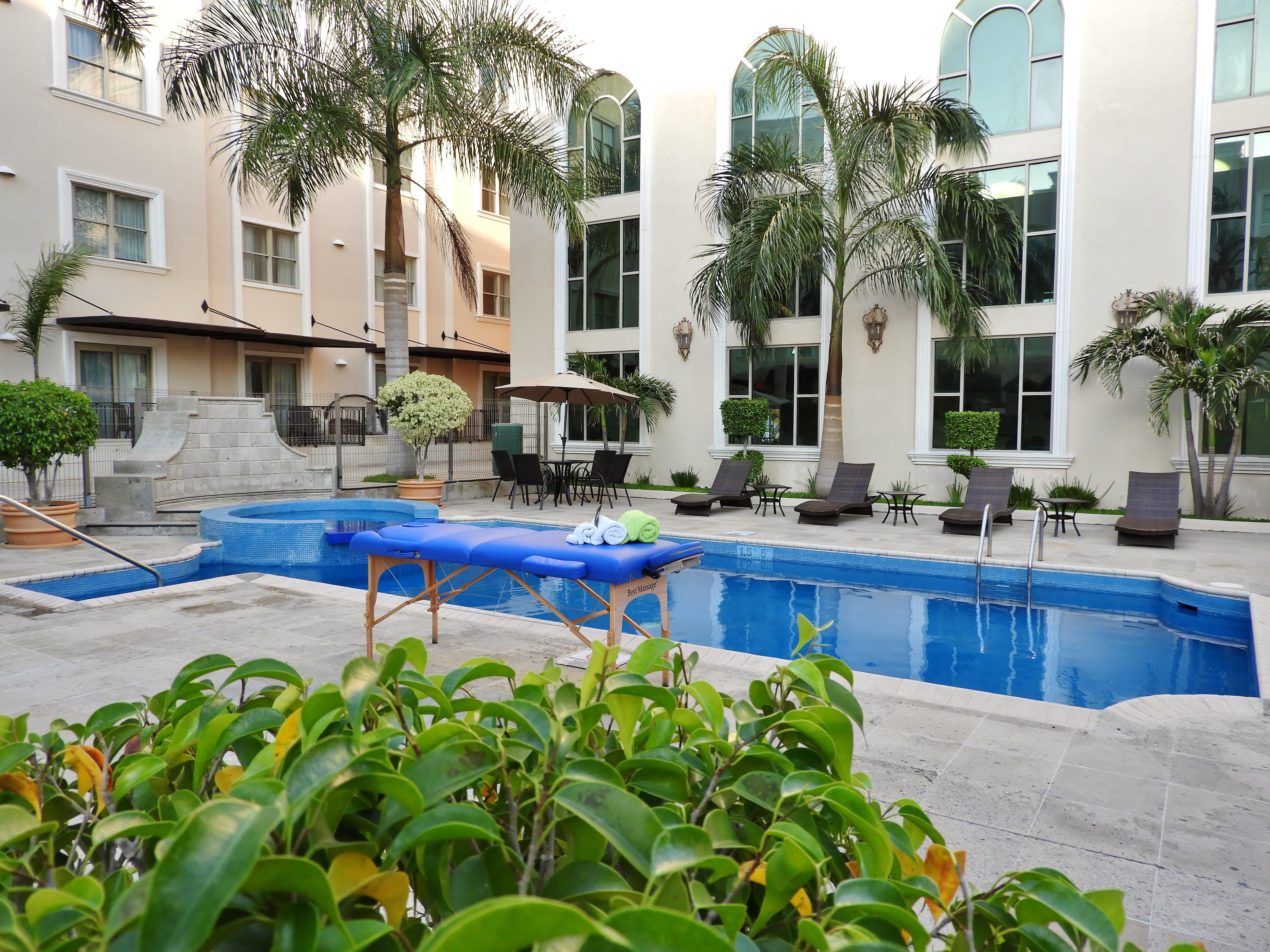 Holiday Inn Reynosa Zona Dorada Ngoại thất bức ảnh