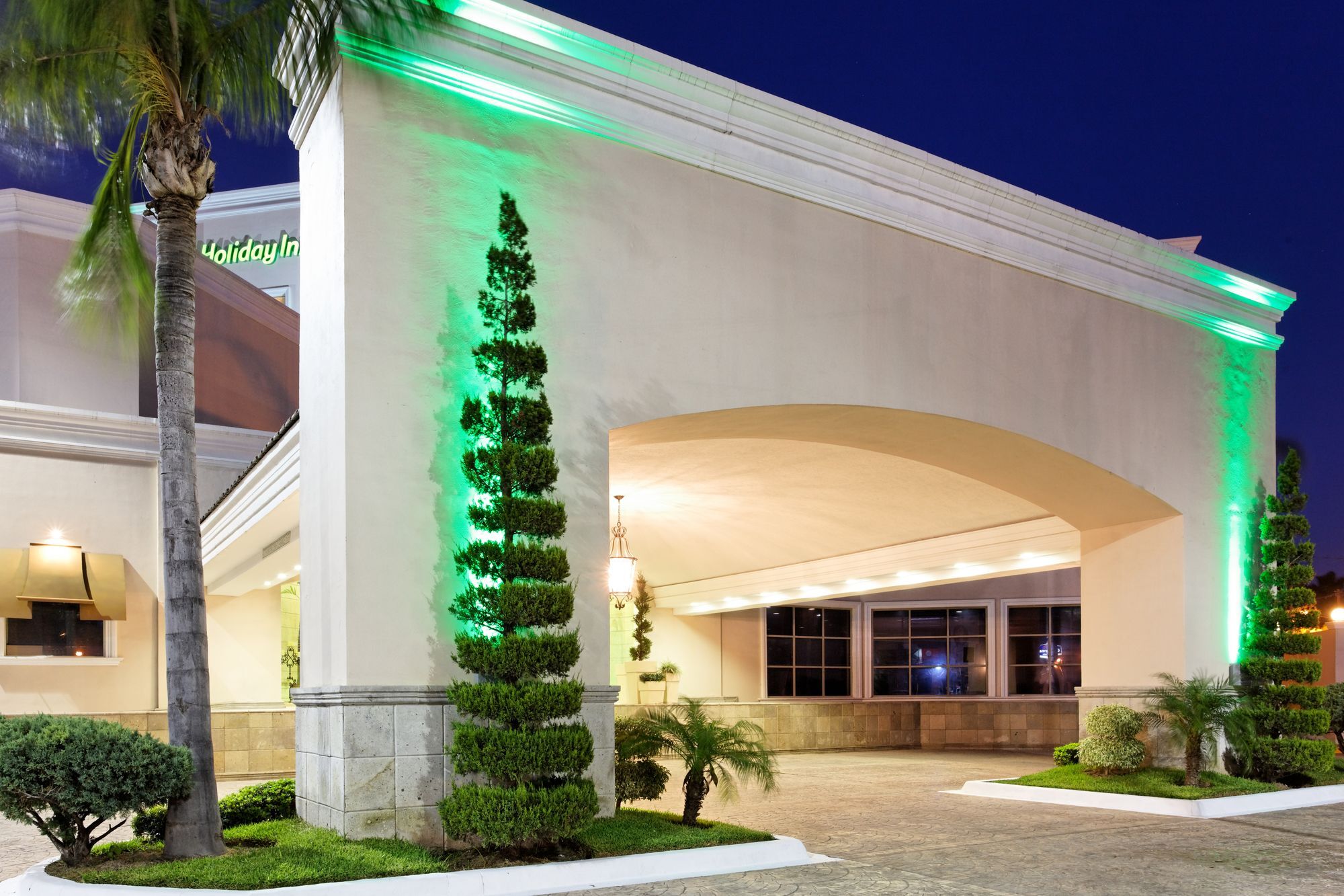 Holiday Inn Reynosa Zona Dorada Ngoại thất bức ảnh